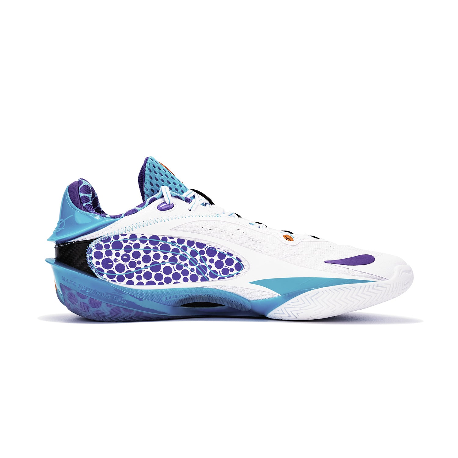 Wade 808 5 Ultra Running Shoes for Men | Stingray