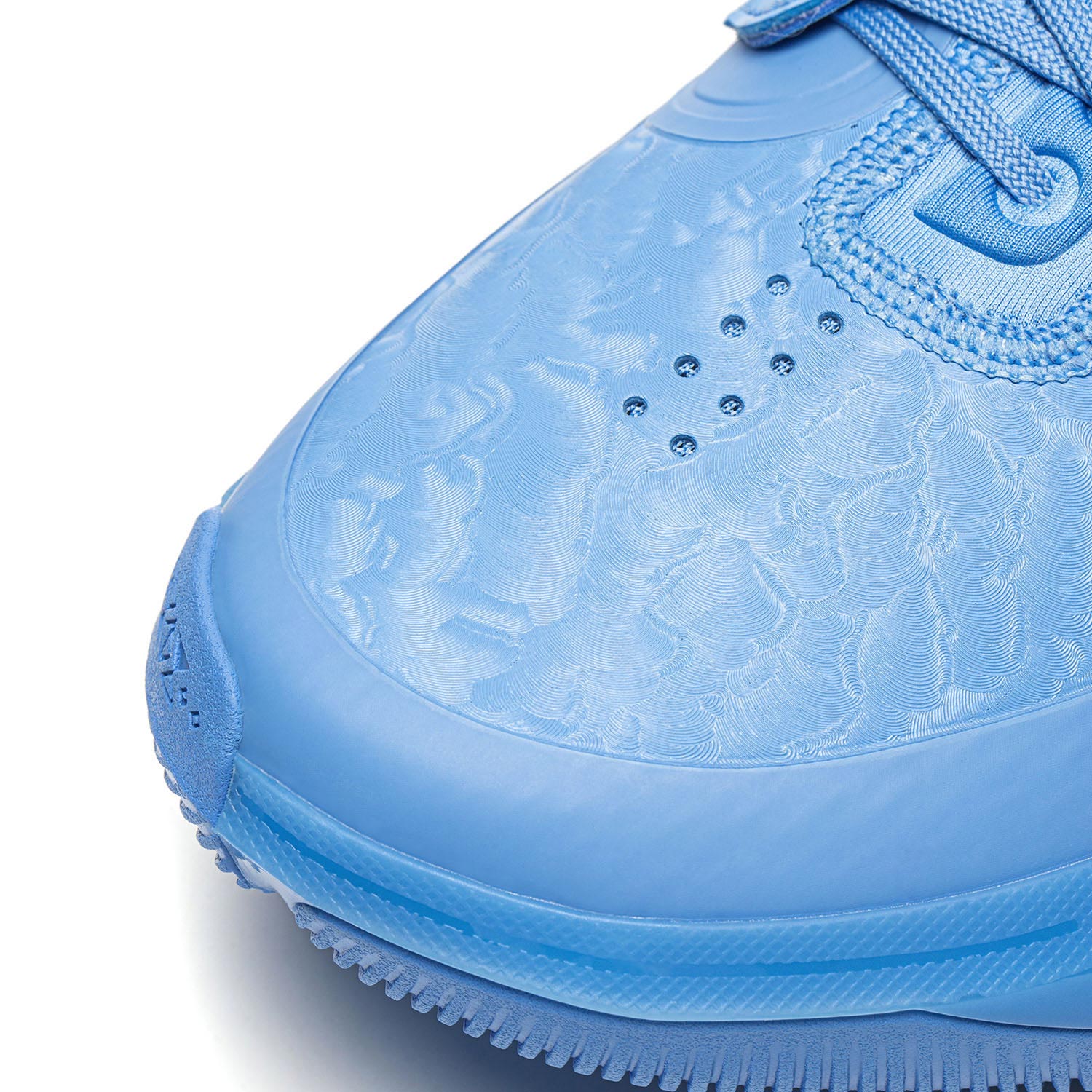 Wade 808 4 Ultra Basketball Shoes in Powder Blue | Performance Sneakers
